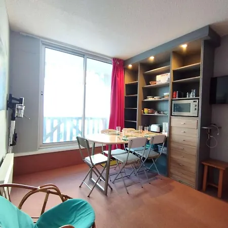 4 Pers Avec Balcon, Aux Pieds, - 2mn Des Pistes, Ascenseur, Casier A - Fr-1-457-333 Apartmán